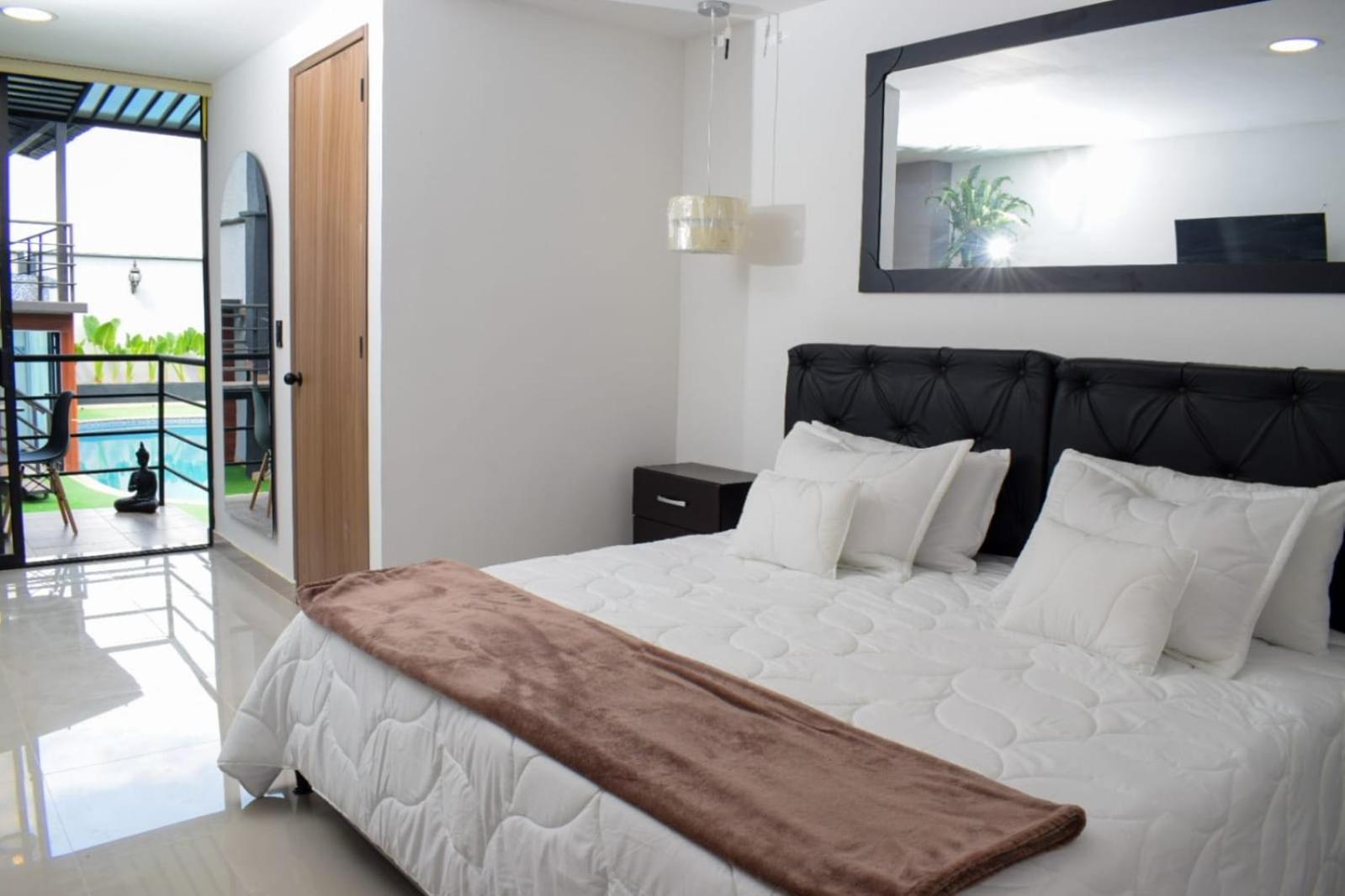 Hotel Boutique Ciudad Jardin Cali Bagian luar foto