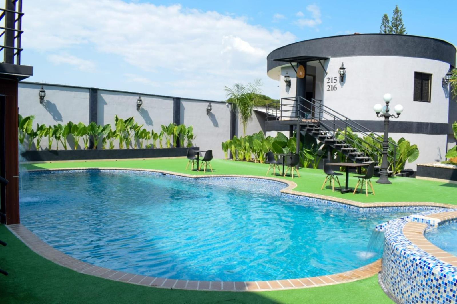Hotel Boutique Ciudad Jardin Cali Bagian luar foto